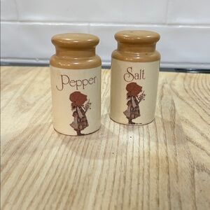 Hollie Hobby Salt and Pepper Shakers